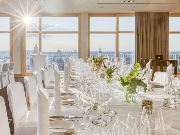 Panoramasaal_Sonne_festlich