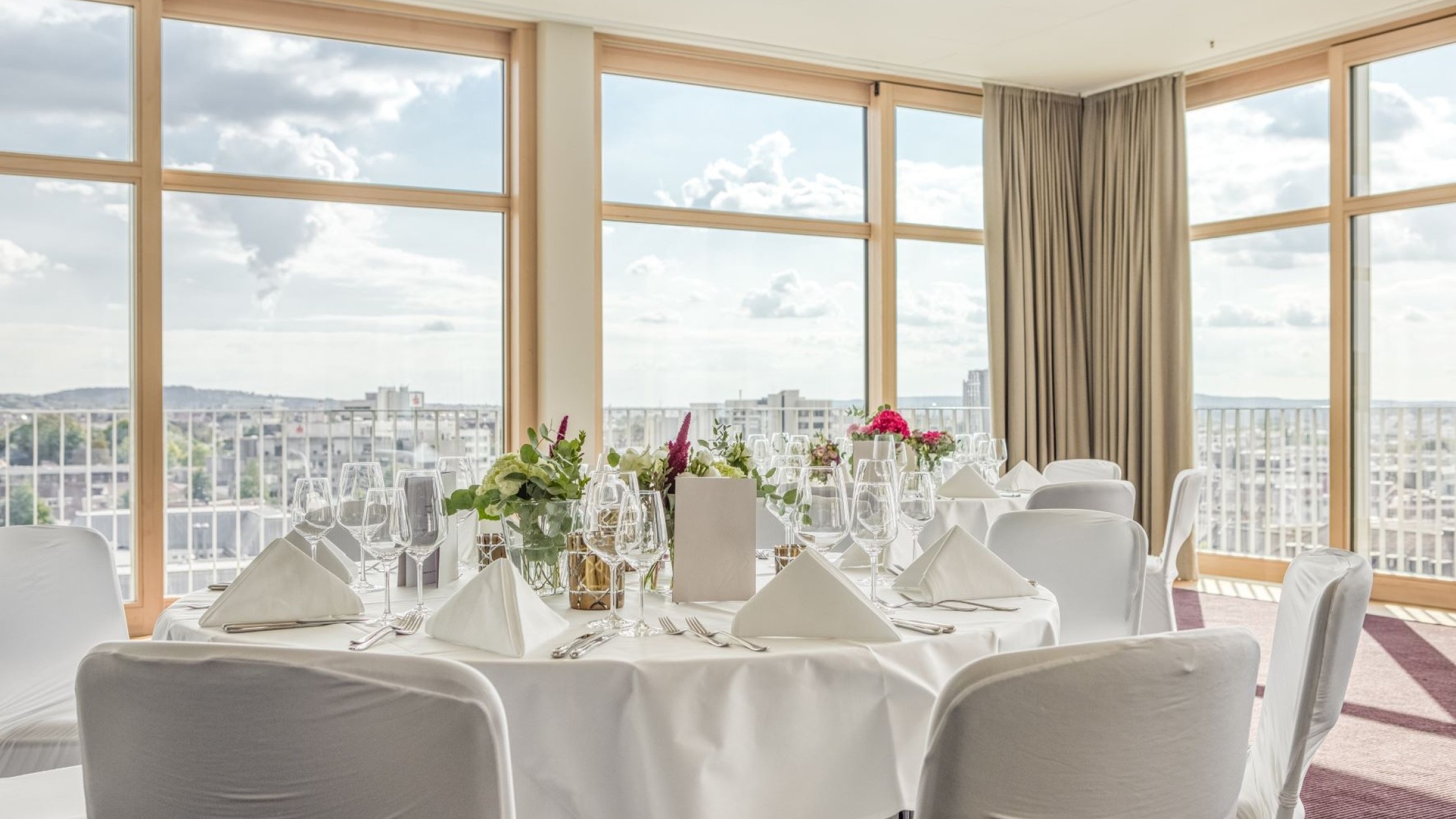 Panoramasaal_festlich