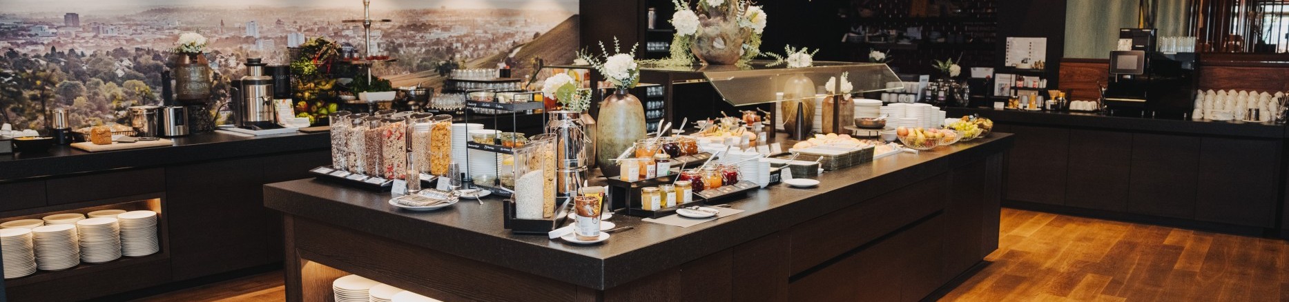 2025-03-17-Parkhotel-Fruehstueck-328