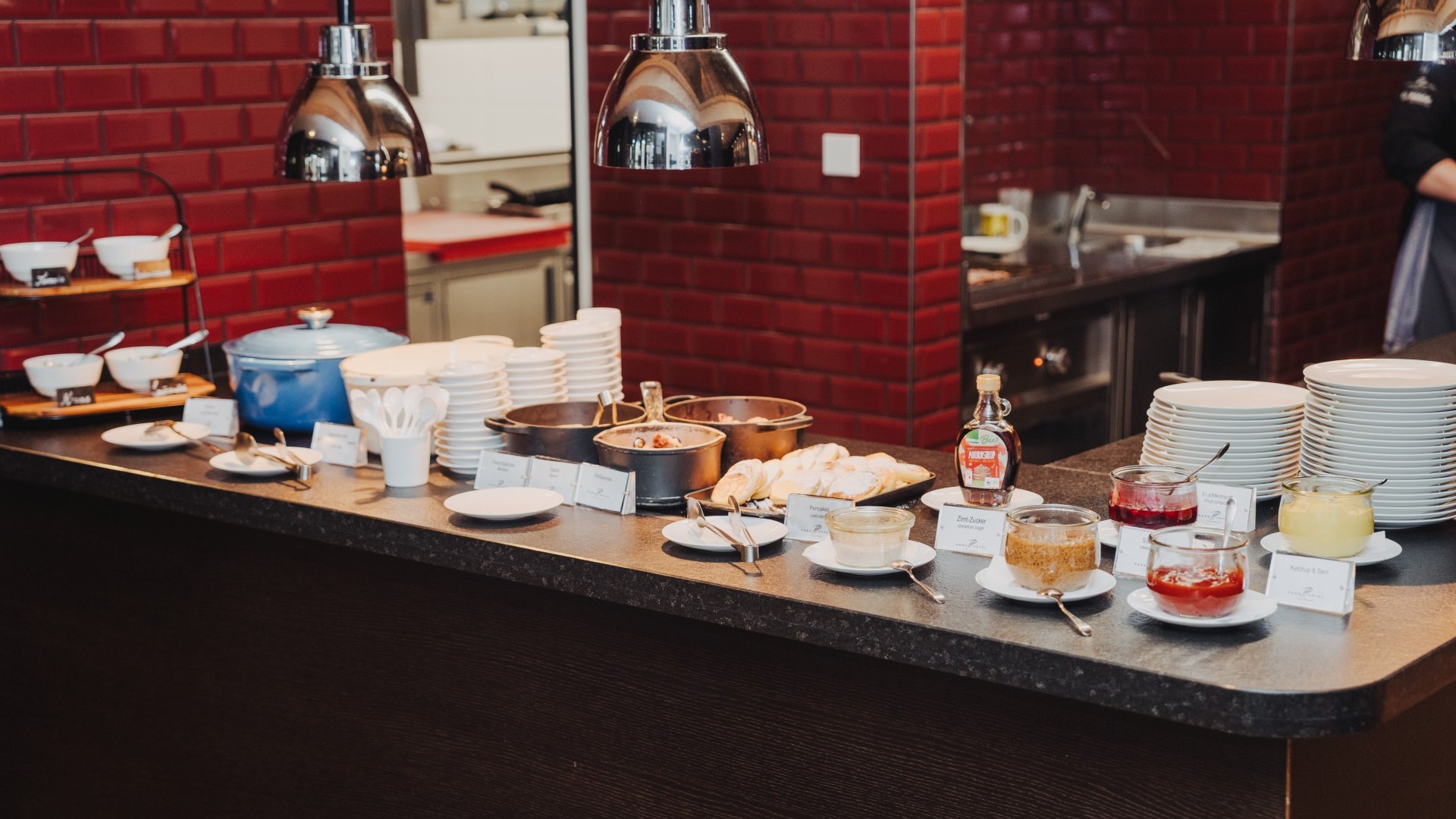 2025-03-17-Parkhotel-Fruehstueck-334