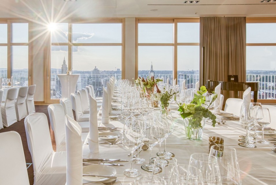 Panoramasaal_Sonne_festlich